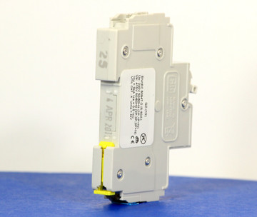 QZD18225 (1 Pole, 25A, 277VAC, UL Recognized (UL 1077))