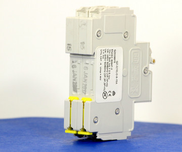QZD28915 (2 Pole, 15A, 277/480VAC, UL Recognized (UL 1077))