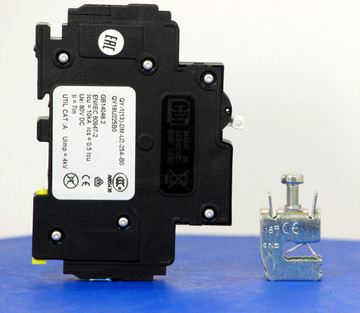Qkit25A01 (Telecom Kit 3799259200 Breaker + Clamp)