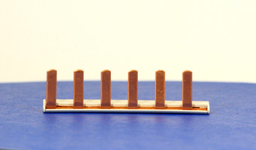 Q1233L-6 (6-Way Insulated Busbar + Endcaps)