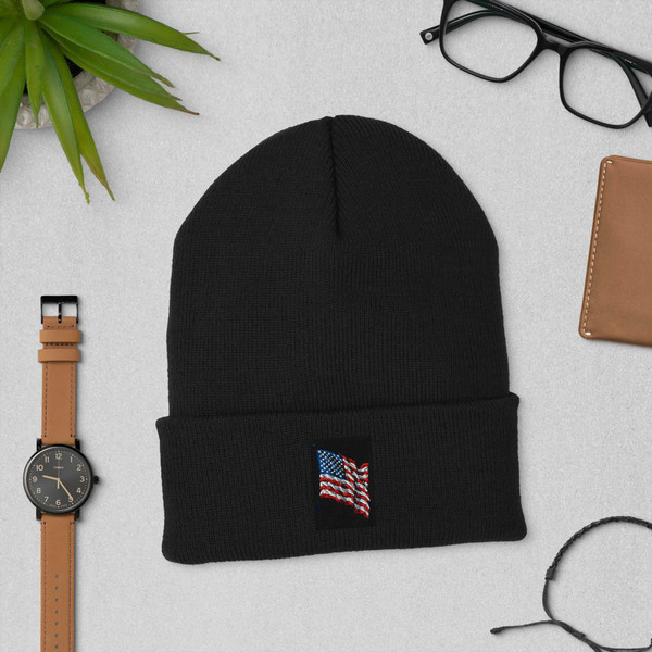 Stylish Warm Cuffed Beanie for All Seasons - Cozy Knit Hat for Every Adventure