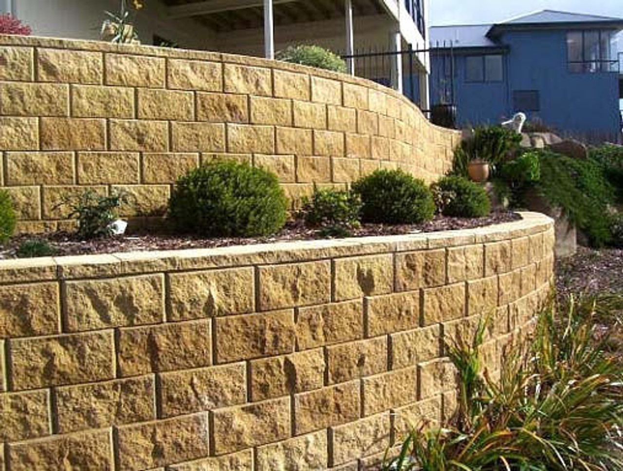 Baines Masonry Tasman Retaining Wall