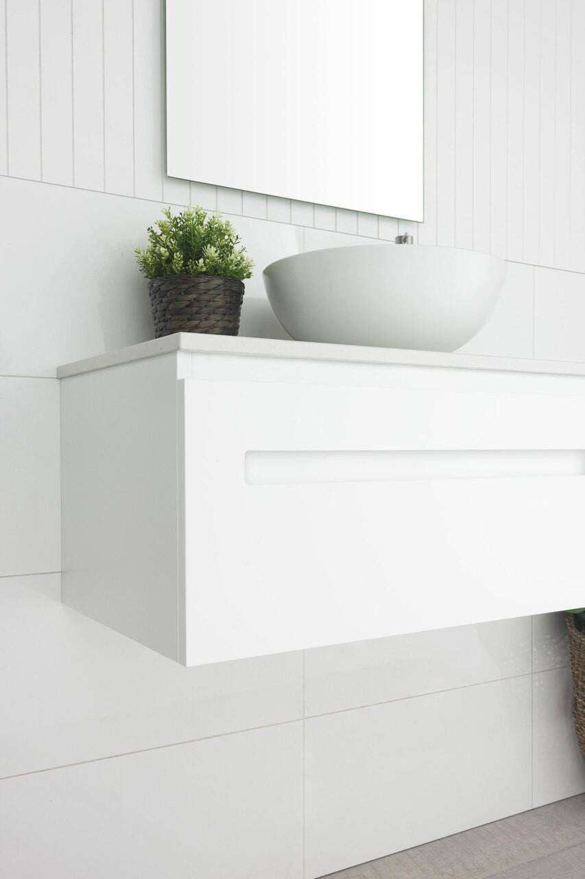 Marquis Rossi 3 900mm Matte White Wall Mounted Vanity with Ceaserstone Top with Liso Matte White Basin RO0390WCA