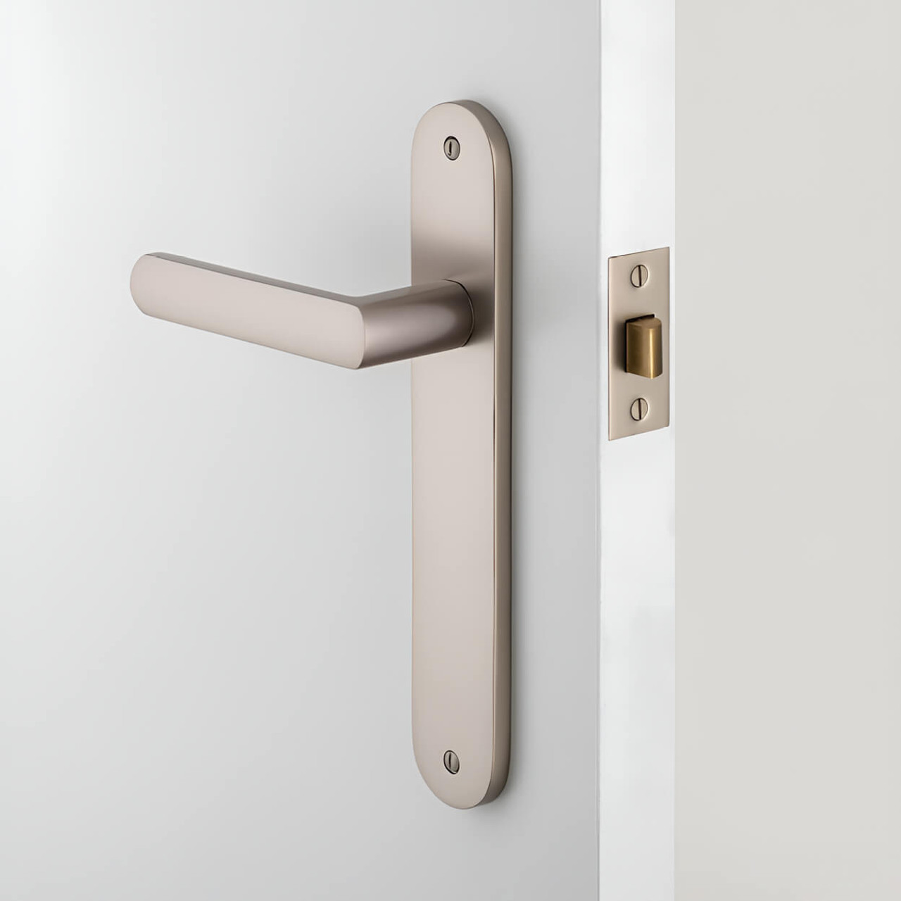  Iver Osaka Lever Oval Backplate With Privacy Turn 