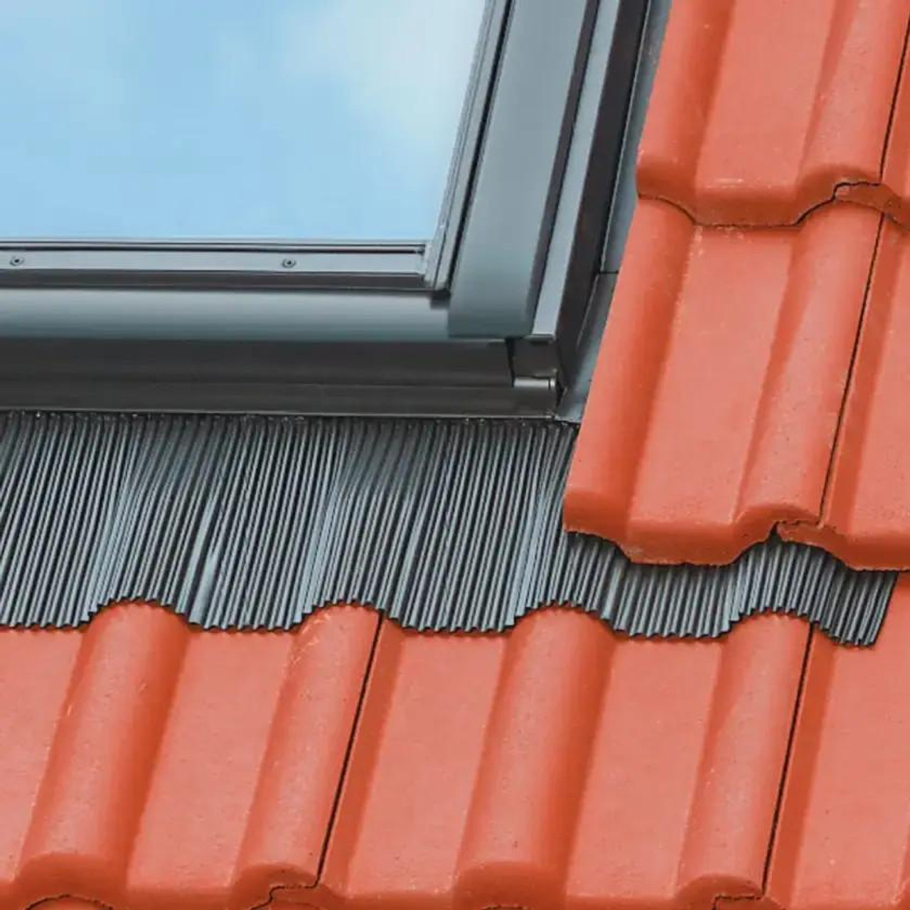 Velux VELUX EDW M04 0000A Flashing Kit for Tile & Metal Roofs – 780 × 980 mm 