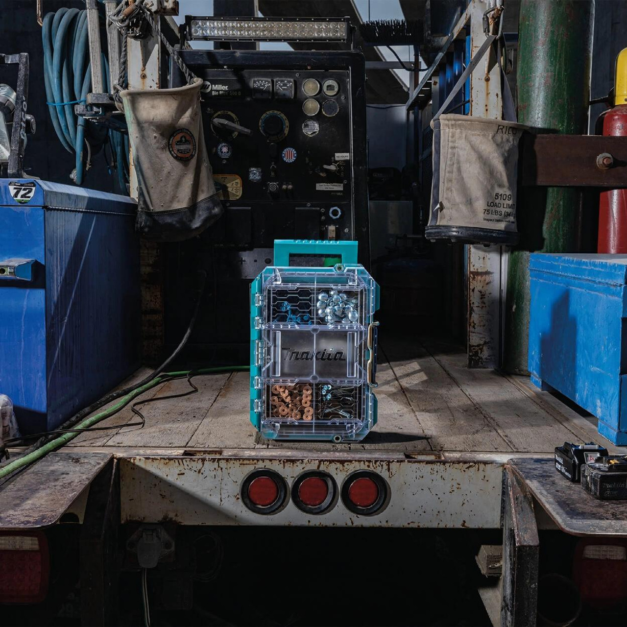  Makita MAKTRAK™ Deep Compact Organiser T-90065 - Rugged Storage for Small Tools & Parts 