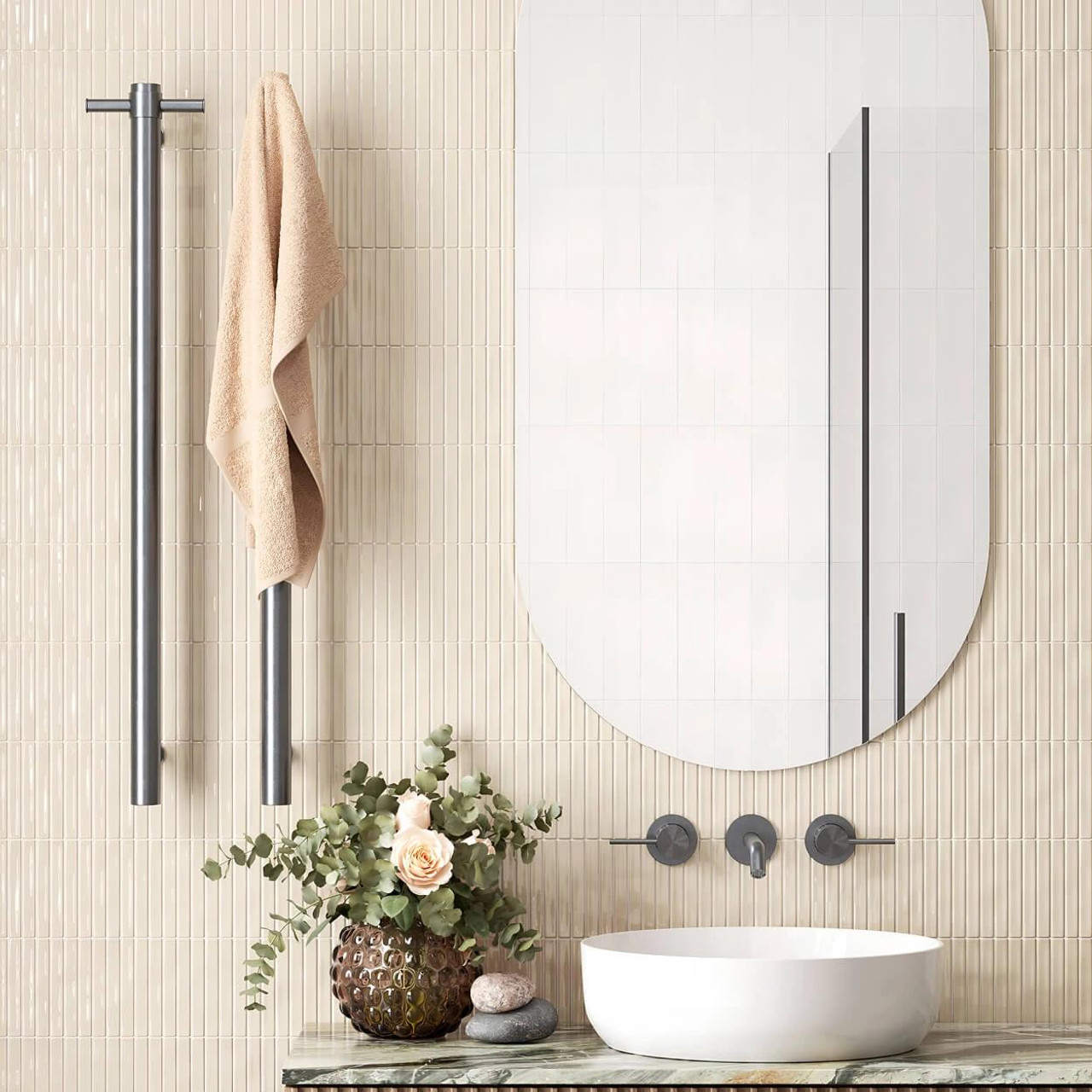  Thermorail Round 240V Vertical Single Heated Towel Rail 
