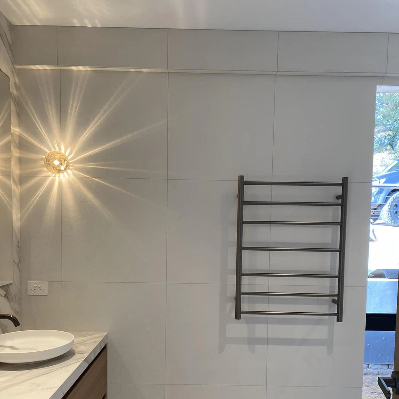 thermorail round 240volt ladder heated towel rail