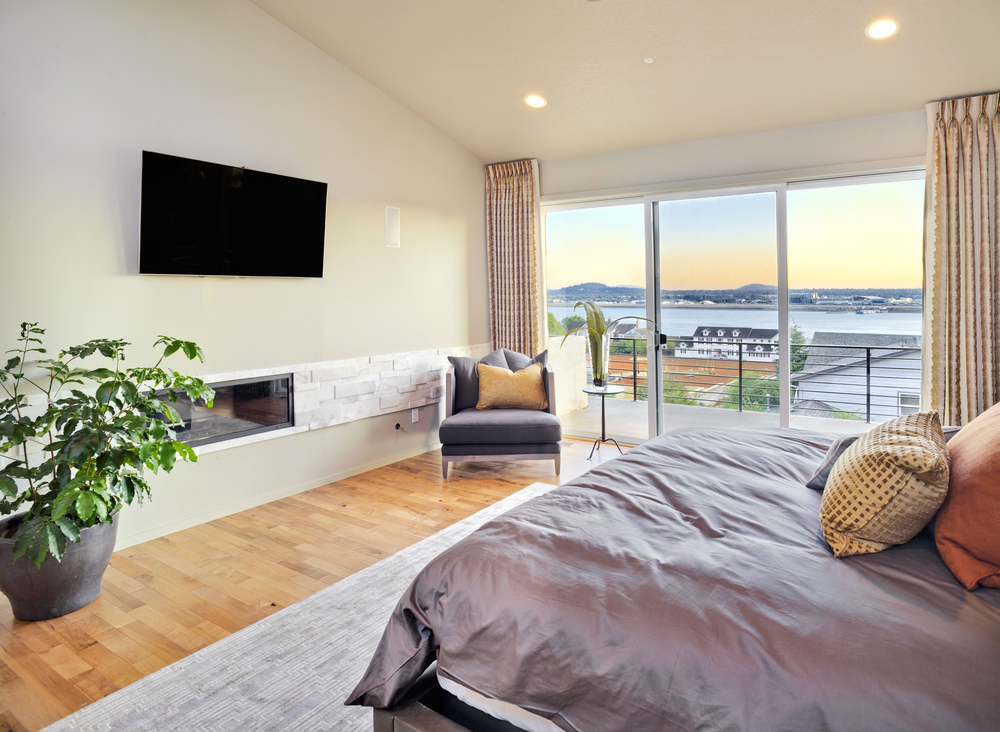 beautiful room with indoor plants