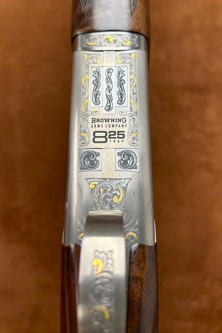Browning 825 Golden Clays Trap Fully Adjustable Stock 12GA 32" | 26040103