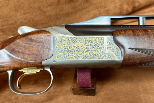 Browning 825 Golden Clays Trap Fully Adjustable Stock 12GA 32" | 26070021