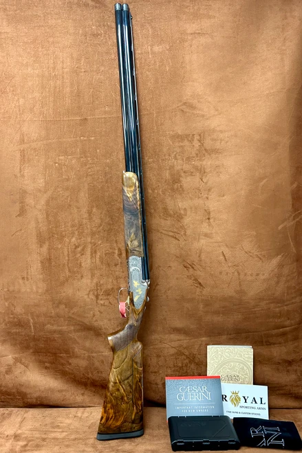 Caesar Guerini Invictus 7 Sporting Gold Adjustable 12GA 32" | 26090101