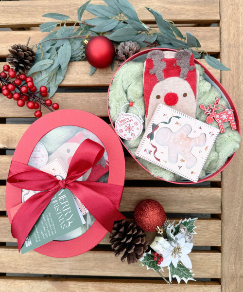 (Trending) [Merry Christmas 2025] Snuggle Up Christmas Gift Box - Festive Warmth