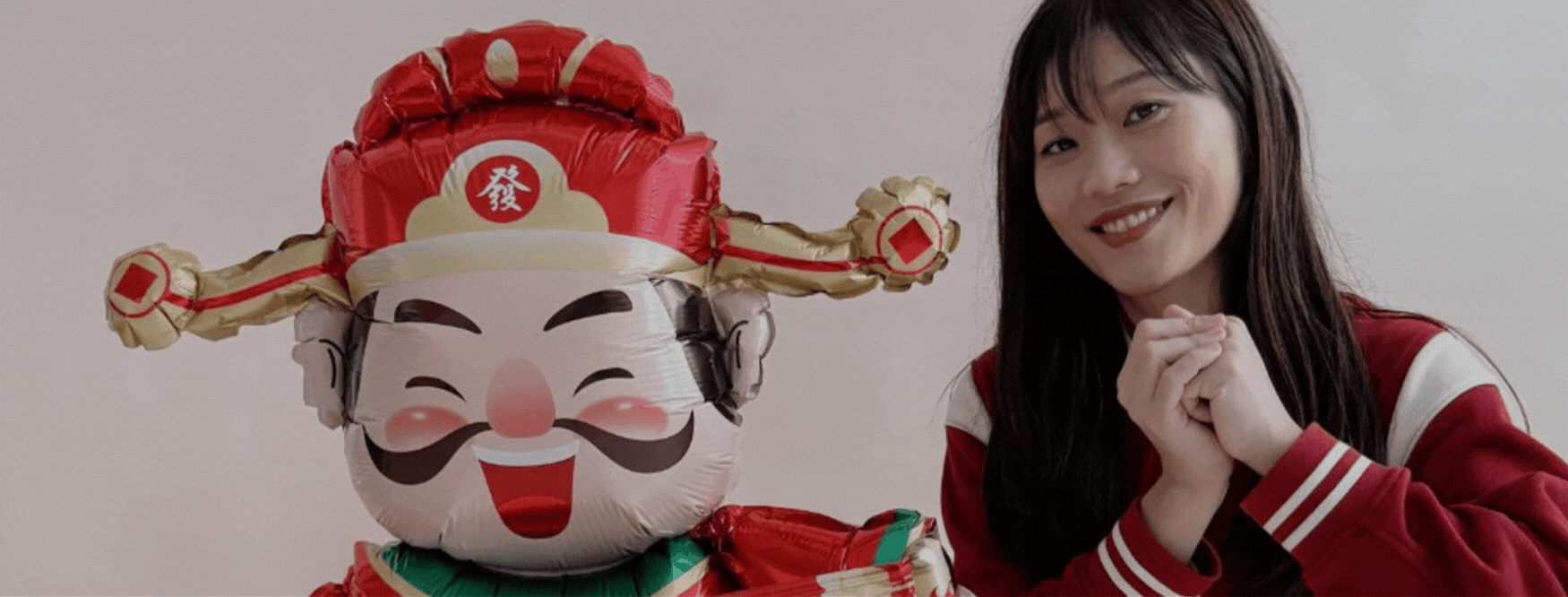 Celebrate in style with festive balloons for all occasions! Same-day delivery & self-pickup at Oxley Bizhub 2. Perfect for birthdays, Chinese New Year, and other special celebrations. Gift baskets and hamper balloons also available.