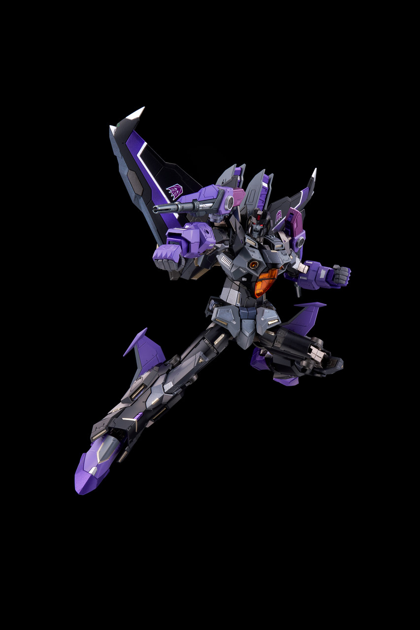 Kuro Kara Kuro Skywarp (D4 Exclusive Version)