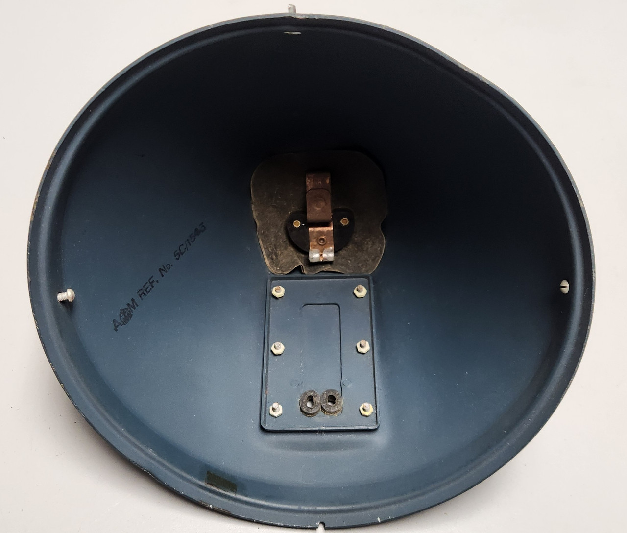 5CX/1543 - Landing light inner body