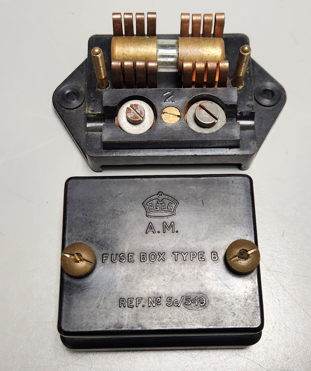 5C/549,  Fuse box, type "B"
