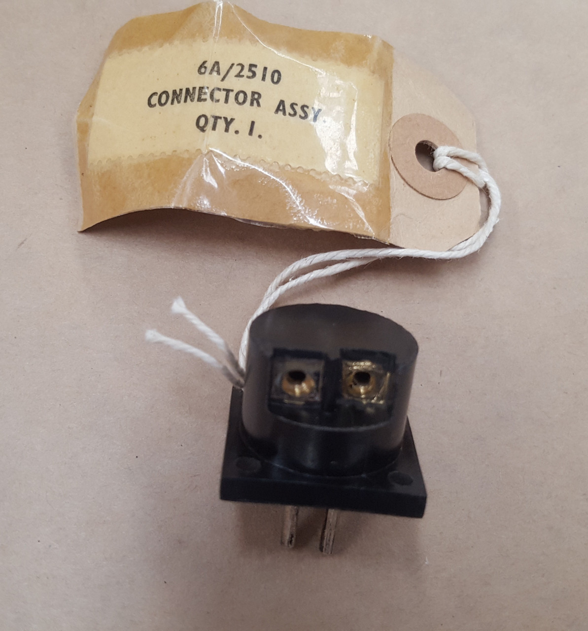 6A/2510,  Connector assy