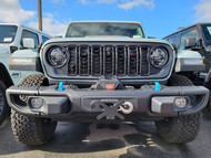 2024 Jeep Wrangler with factory WARN winch - removable front license plate bracket STO N SHO