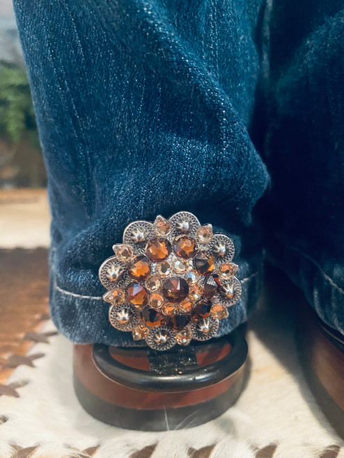 1 pair Hem Hikers with Rodeo Drive 1.5 inch Conchos, Antique Silver Topaz and Champagne