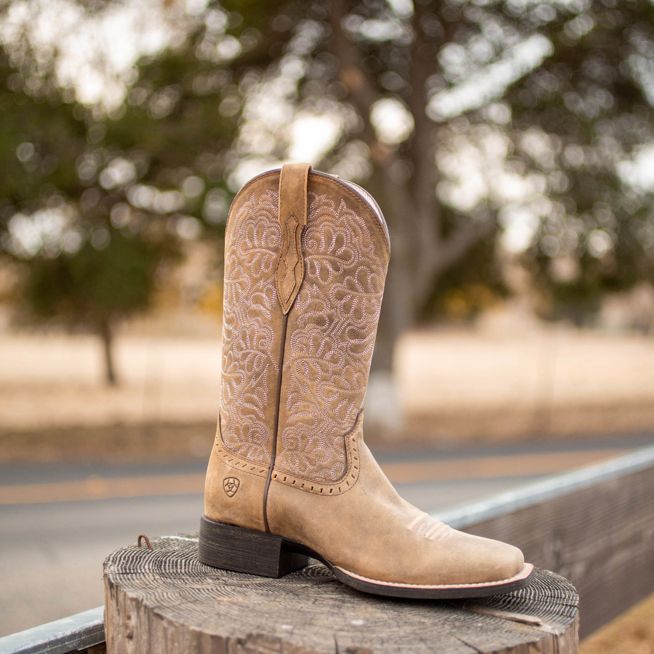 Ariat Women's Brown Bomber Round Up Remuda Cowgirl Boots