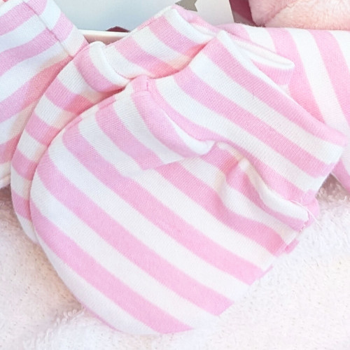 It's  A Girl Baby Gift Set  Tales Of the Flopsy Bunnies
