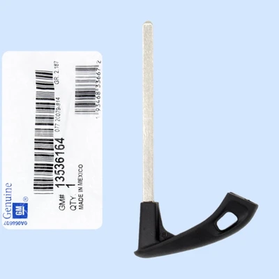 Strattec (5944323) GM Emergency Insert Key Blade 13536164, HU100 - New, OEM