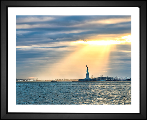 Patha Narasimhan, Sunrays on the Statue of Liberty, EFX, EFX Gallery, art, photography, giclée, prints, picture frames