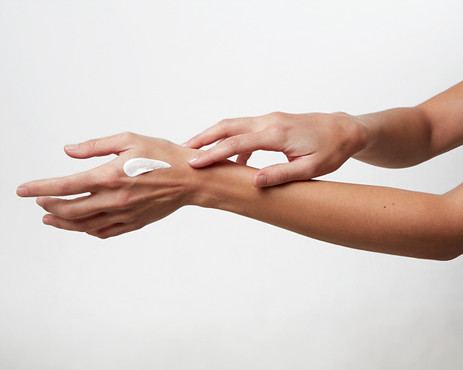 WARUM EINE HANDCREME UNERLÄSSLICH IST