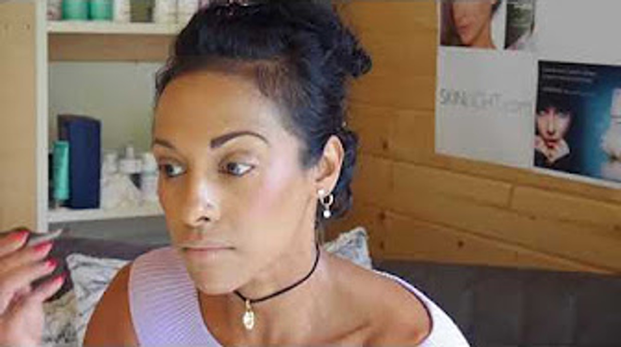 How To Get Perfect Looking Eyebrows in Less Than 2 Minutes With Just 2 Brushes