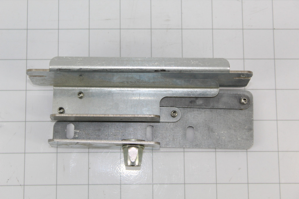 113838 - Side Dacor 113838 - Hinge,Right Vent. Grille