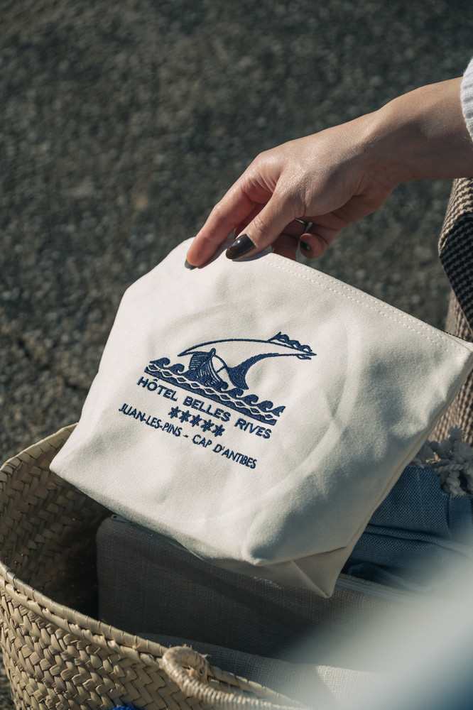 Petite pochette Edition Belles Rives