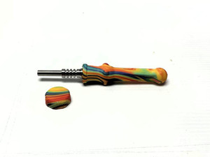 SILICONE NECTAR COLLECTOR STRAW WITH 14mm TITANIUM TIP, 6in LONG.  STYLE 2