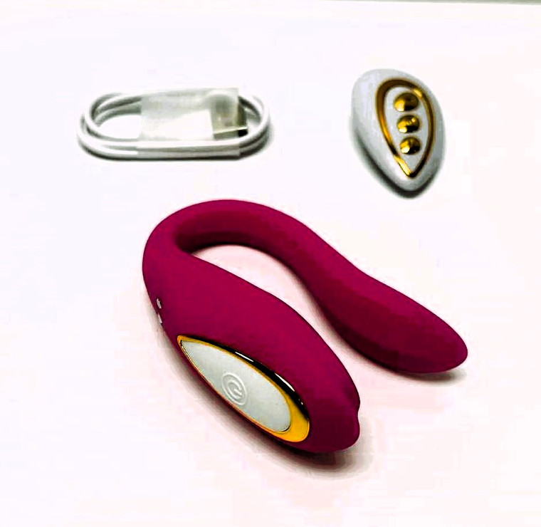 PERSONAL MASSAGE VIBE SOFT SILICONE DUAL MOTOR MULTI FUNCTION WATERPROOF RECHARGABLE WITH REMOTE CONTROL