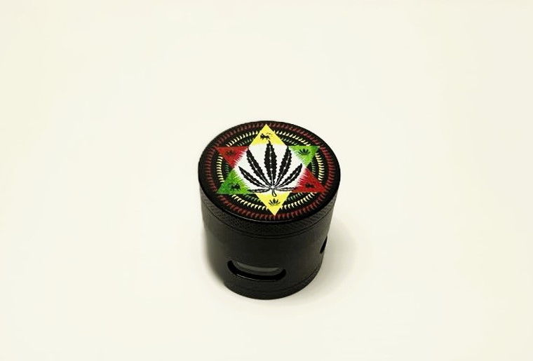 2.5in METAL 4pc GRINDER with BOTTOM VIEW WINDOW and KEEF SCRAPER. LEAF TOP.