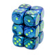Chessex - Set de 12 dados D6 de 16mm Lustrous™ Azul oscuro/Verde