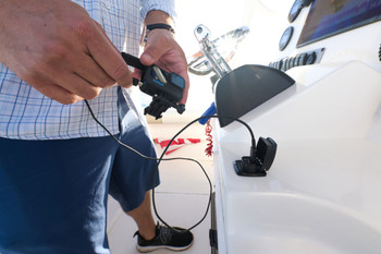 Scanstrut Flip Pro Charger USB-A & USB-C Installed Scanstrut Flip Pro Charger USB-A & USB-C Installed