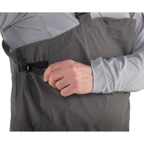 NRS Sidewinder Dry Bib, Adjustment