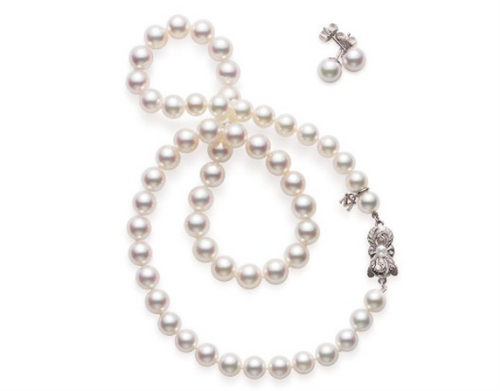 Cultured Pearl Necklace and Earrings [2CPGD0348]