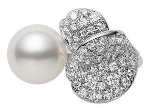 Petal Collection Cultured Pearl and Diamond Ring [3LPRD0535]