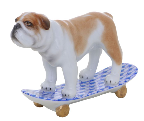 Skateboarding Bulldog Sapphire [GGFIG0503]