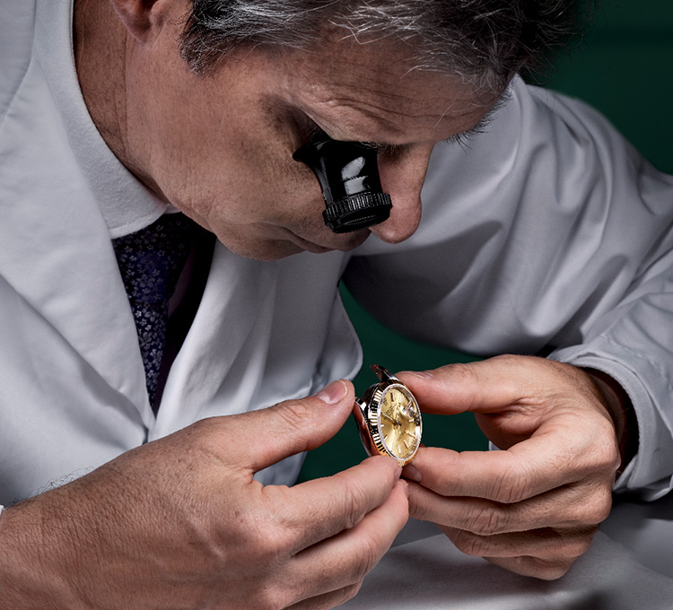 SERVICING YOUR ROLEX AT LUX BOND & GREEN