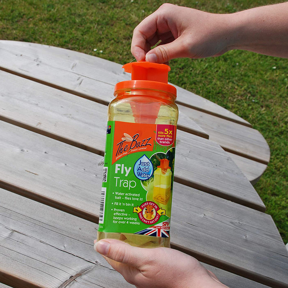 The Buzz Disposable Fly Trap Baited RTU