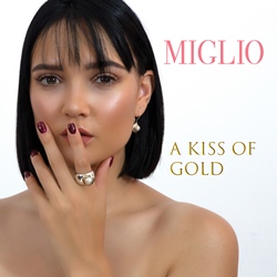 a-kiss-of-gold-new-cover-250-x-250.jpg