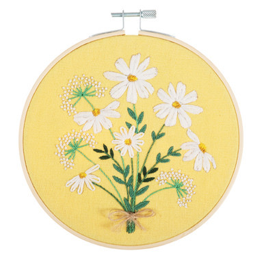 Daisy Bunch Embroidery Kit (1)