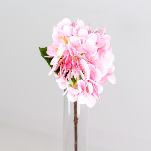 A 45cm real touch light pink Hydrangea. A 45cm real touch light pink Hydrangea.