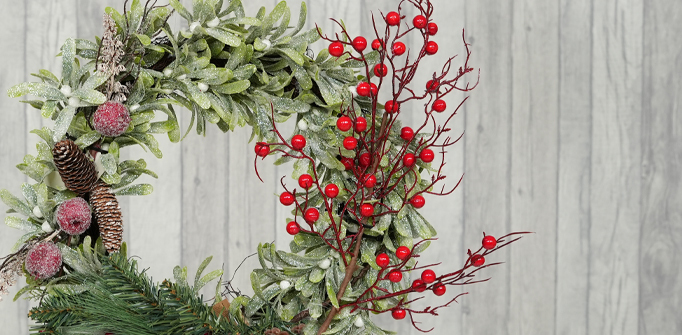At Floristry Market, we have everything you need for your festive wreath designs!
