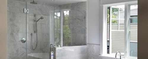 What Glass and Hardware Are Needed for An In-Line Shower Enclosure?