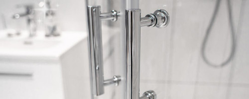 Bathroom Remodel Ideas: 5 Shower Door Handle Options