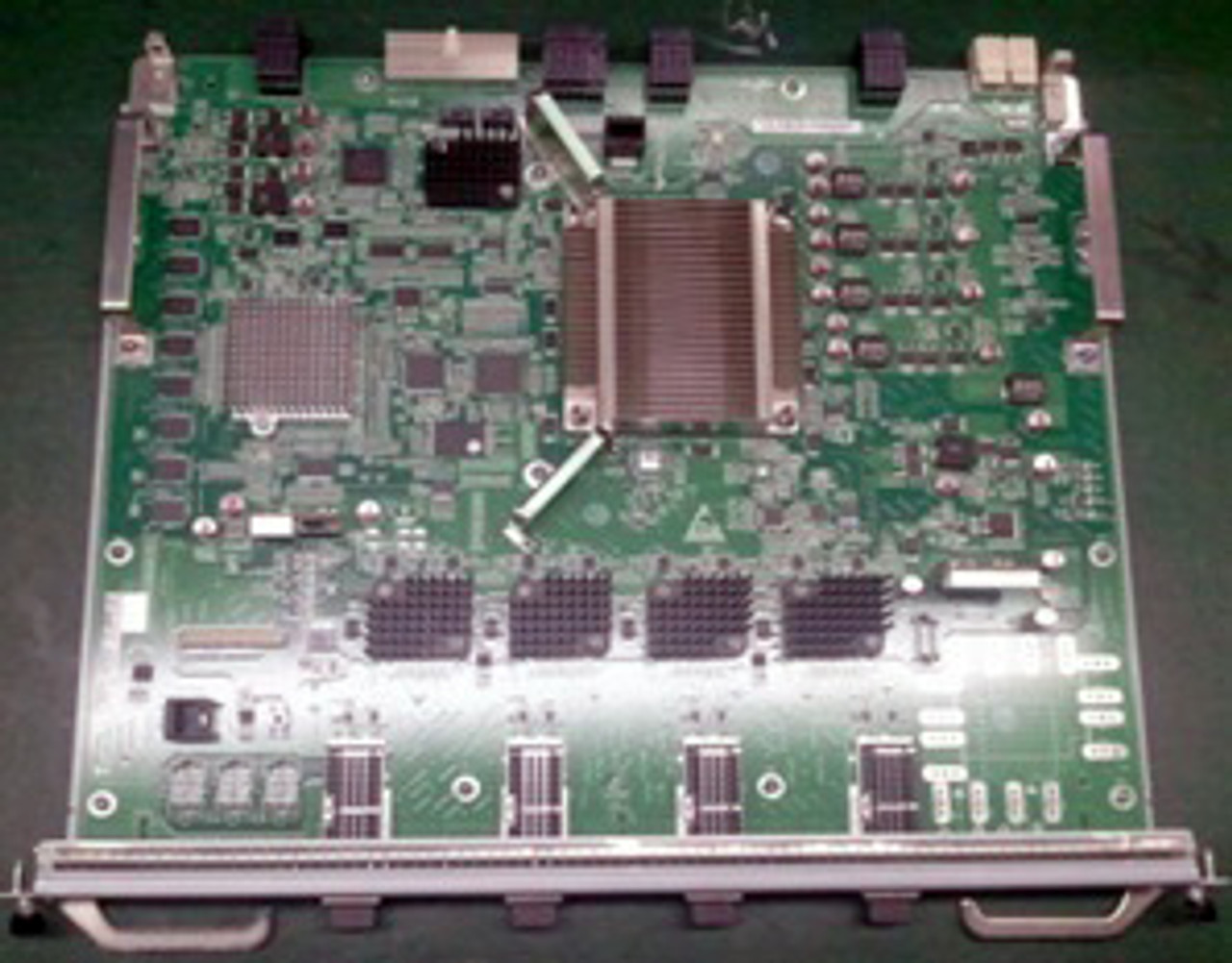 SP; 10500 4-port 40GbE QSFP+ SF Module - JC757-61001